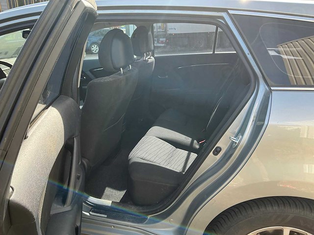2010 toyota avensis wagon 1.8 vvti business personenauto kt-486-j - afbeelding 21 van  42