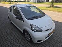 2010 toyota aygo 1.0-12v access personenauto - afbeelding 3 van  7