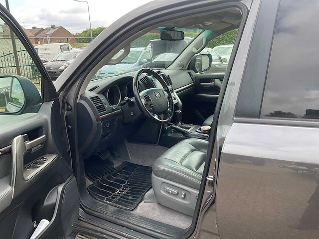 2010 toyota land cruiser v8 4.5 v8 d-4d ex. srwv bedrijfswagen - afbeelding 12 van  30