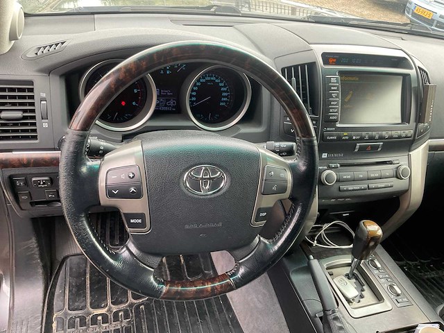 2010 toyota land cruiser v8 4.5 v8 d-4d ex. srwv bedrijfswagen - afbeelding 13 van  30