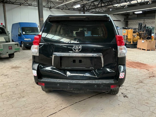 2010 toyota trj105 land cruiser prado personenauto - afbeelding 12 van  16