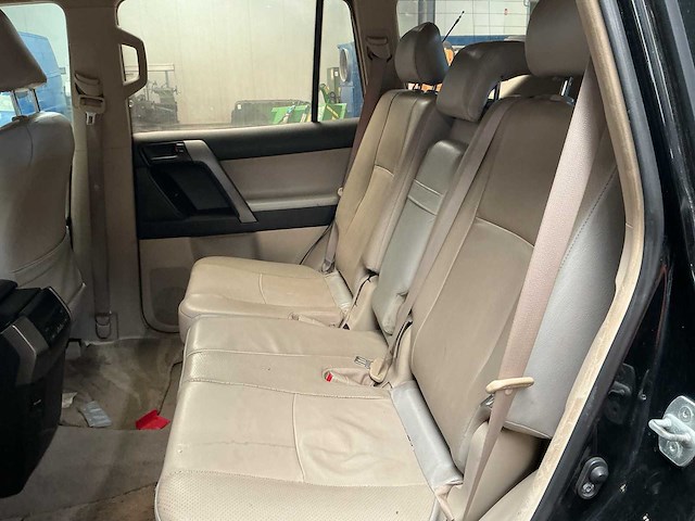 2010 toyota trj105 land cruiser prado personenauto - afbeelding 15 van  16