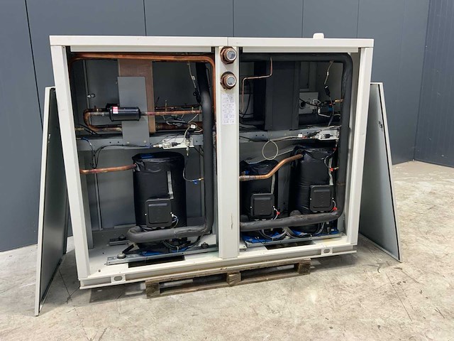 2010 trane ecgwh230i270h chiller / warmtepomp - afbeelding 1 van  1