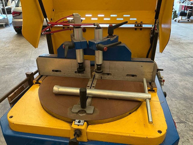 2010 tronzadoras mg tlg 352 sa afkortcirkelzaagmachine - afbeelding 2 van  18