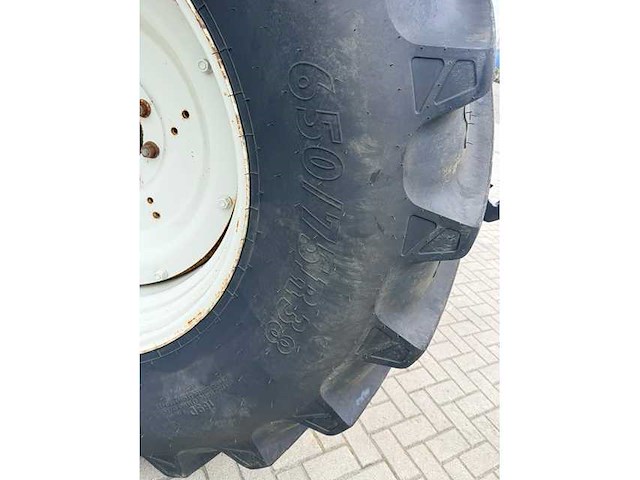 2010 valtra t132 direct vierwielaangedreven landbouwtractor - afbeelding 4 van  20