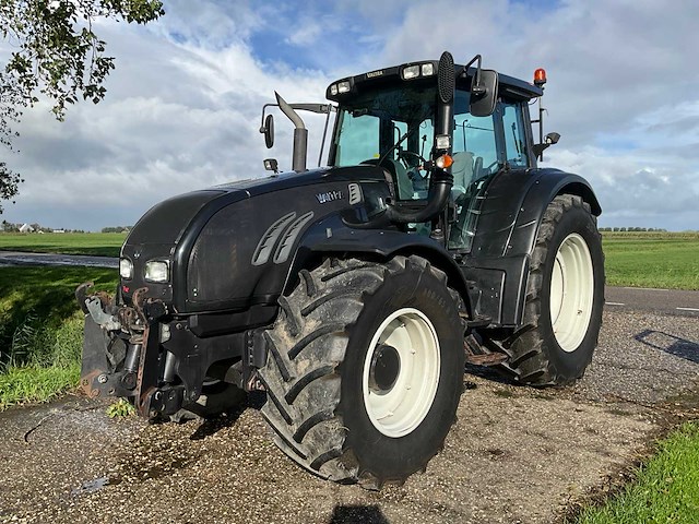2010 valtra t162 vierwielaangedreven landbouwtractor - afbeelding 3 van  28