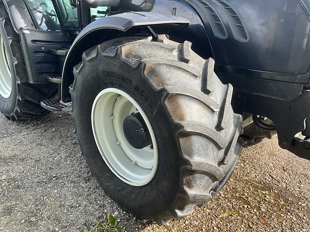 2010 valtra t162 vierwielaangedreven landbouwtractor - afbeelding 24 van  28