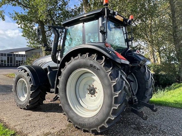 2010 valtra t162 vierwielaangedreven landbouwtractor - afbeelding 27 van  28