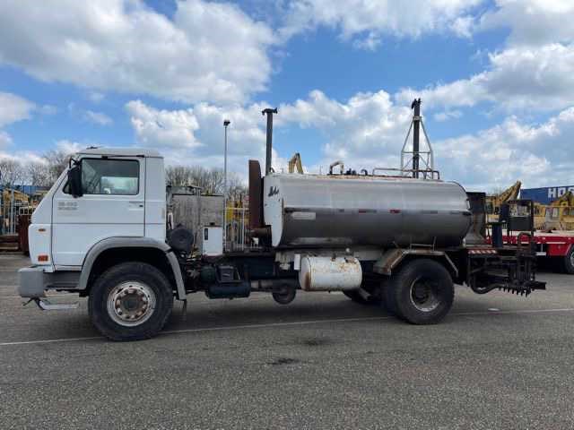 2010 volkswagen 15-180 bitumensprayer vrachtwagen - afbeelding 6 van  13