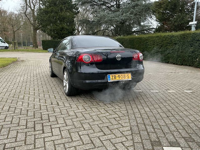 2010 volkswagen eos 2.0 tdi highline personenauto - afbeelding 18 van  23