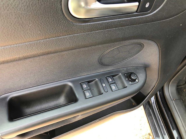 2010 volkswagen golf plus personenauto - afbeelding 9 van  10