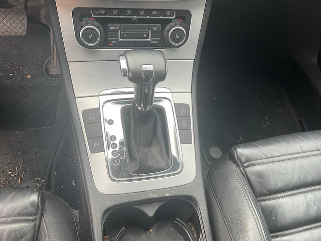 2010 volkswagen passat variant 1.4 tsi highline bluem personenauto - afbeelding 9 van  30