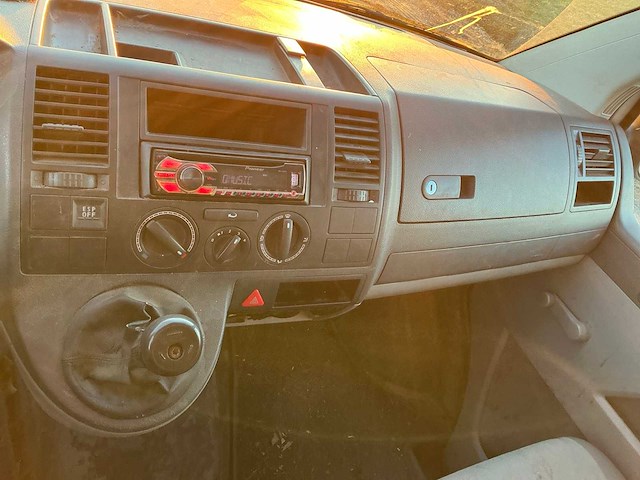 2010 volkswagen transporter 1.9 tdi bedrijfswagen - afbeelding 12 van  21