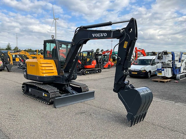 2010 volvo ec60c midigraafmachine - afbeelding 28 van  30