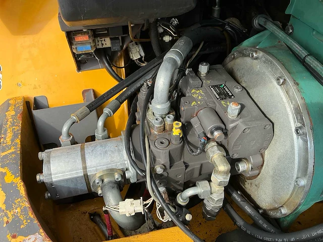2010 volvo l30b-z wiellader – palletvorken - afbeelding 6 van  29