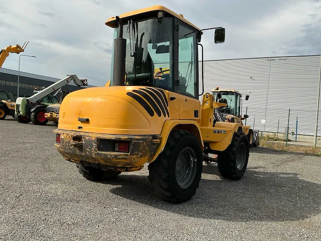 2010 volvo l30b-z wiellader – palletvorken - afbeelding 26 van  29