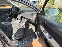 2010 volvo v50 1.6d s/s summum personenauto - afbeelding 24 van  47