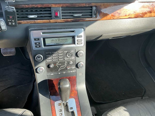 2010 volvo v70 2.5t momentum personenauto - afbeelding 17 van  22