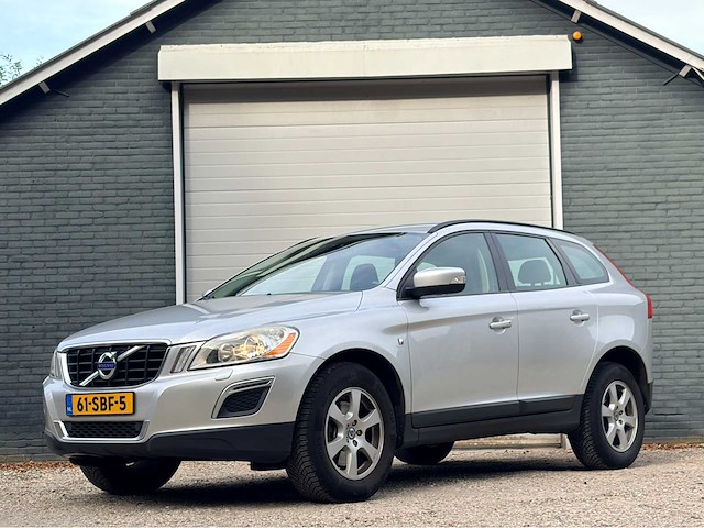 2010 volvo xc60 automaat 2.0t kinetic personenauto - afbeelding 1 van  10