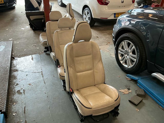 2010 volvo xc90 4.4 v8 executive personenauto - afbeelding 29 van  40