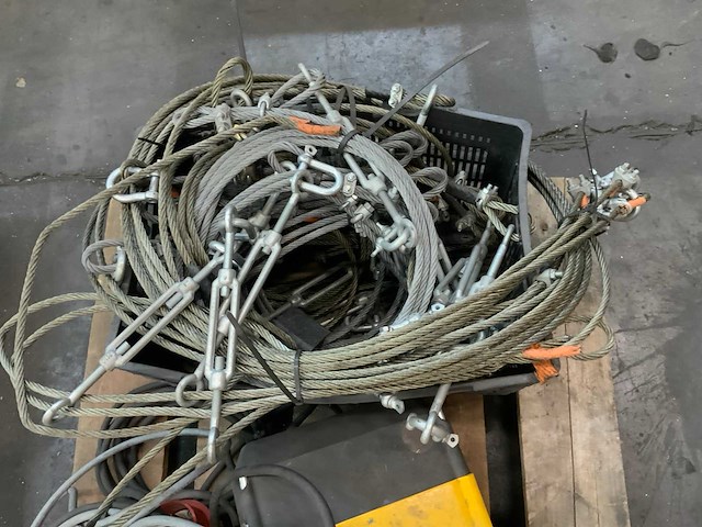 2010 yale cpvf 5-8/ 10-4 elektrische kettingtakel (2x) - afbeelding 4 van  6