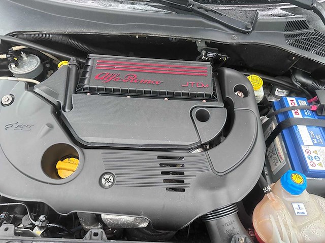 2011 - alfa romeo - mito - 1.3 jtdm eco bns ex. - 13-xkp-3 - afbeelding 16 van  18