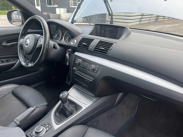 2011 - bmw - 1-serie - 118i effdyn.bnsl.ued - j-662-bt - afbeelding 17 van  18