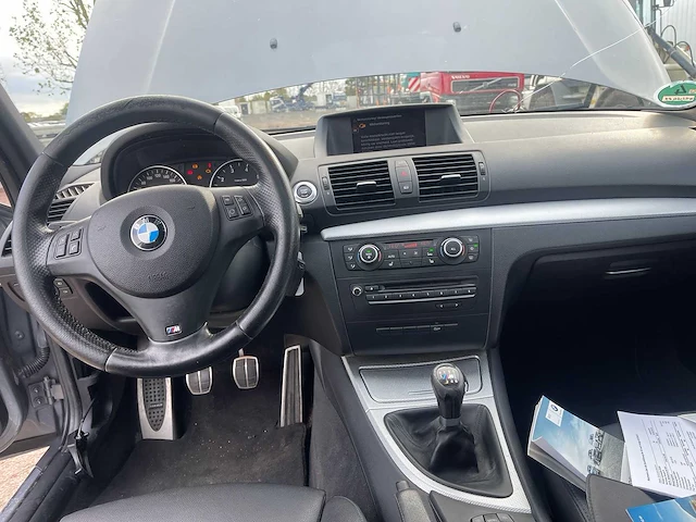 2011 - bmw - 1-serie - 118i effdyn.bnsl.ued - j-662-bt - afbeelding 18 van  18