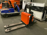 2011 - bt - lpe200/8 - elektrische palletwagen - afbeelding 1 van  8