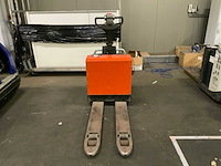 2011 - bt - lpe200/8 - elektrische palletwagen - afbeelding 2 van  8