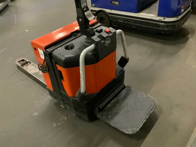 2011 - bt - lpe200/8 - elektrische palletwagen - afbeelding 5 van  8