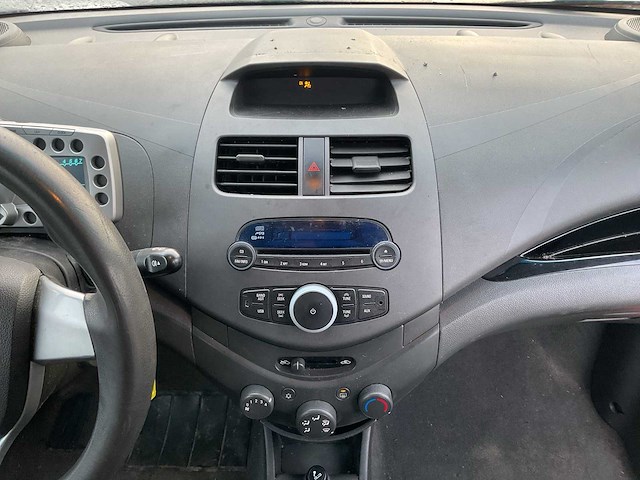 2011 - chevrolet - spark - 1.0 16v ls bi-fuel - personenauto - afbeelding 12 van  13