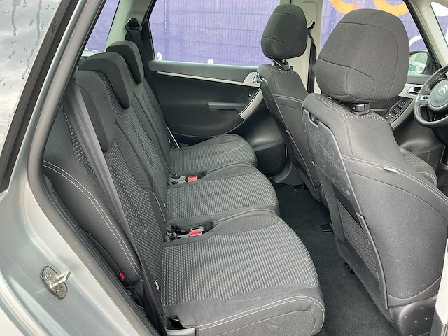 2011 - citroen - c4 picasso - 1.6 thp lignebns egs - personenauto - afbeelding 13 van  16