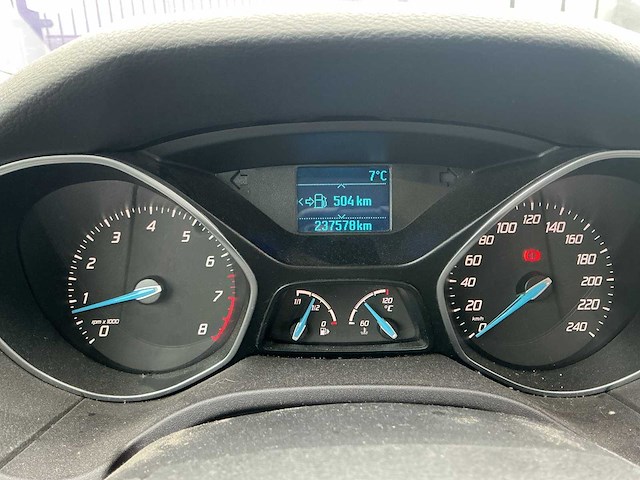 2011 - ford - focus wagon - 1.6 ti-vct trend - personenauto - afbeelding 2 van  10