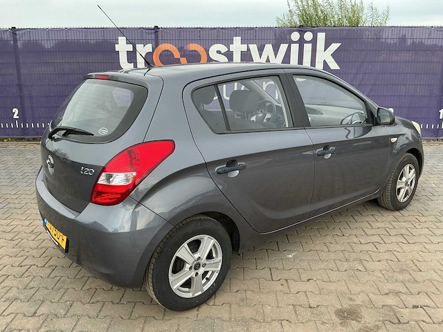 2011 - hyundai - i20 - 1.2i business ed. - personenauto - afbeelding 8 van  13