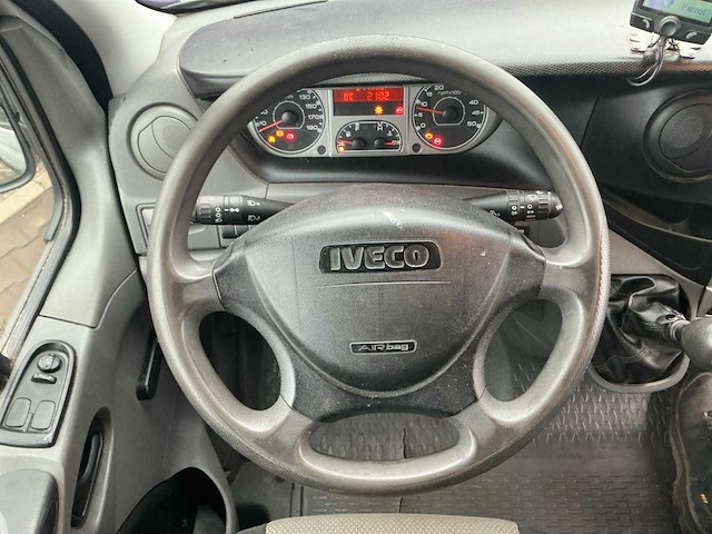 2011 - iveco - daily - 35c15v 330 h3 - bedrijfswagen - afbeelding 3 van  13