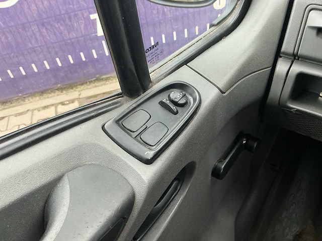 2011 - iveco - daily - 35c15v 330 h3 - bedrijfswagen - afbeelding 4 van  13