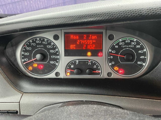 2011 - iveco - daily - 35c15v 330 h3 - bedrijfswagen - afbeelding 5 van  13