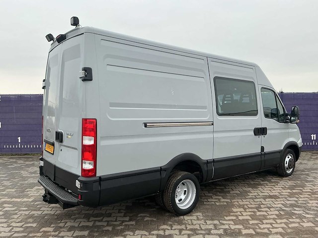 2011 - iveco - daily - 35c15v 330 h3 - bedrijfswagen - afbeelding 8 van  13