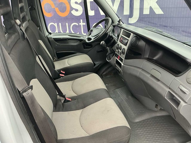 2011 - iveco - daily - 35c15v 330 h3 - bedrijfswagen - afbeelding 12 van  13