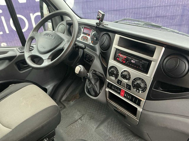 2011 - iveco - daily - 35c15v 330 h3 - bedrijfswagen - afbeelding 13 van  13