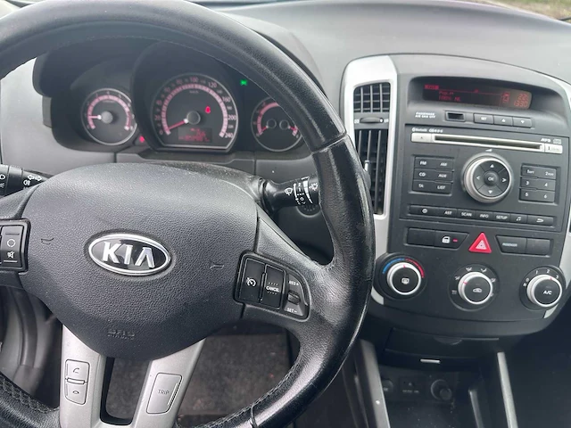 2011 - kia - cee'd sporty wagon - 1.4 cvvt comf. pack - 58-rvs-3 - afbeelding 16 van  17
