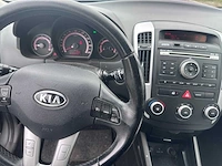 2011 - kia - cee'd sporty wagon - 1.4 cvvt comf. pack - 58-rvs-3 - afbeelding 16 van  17