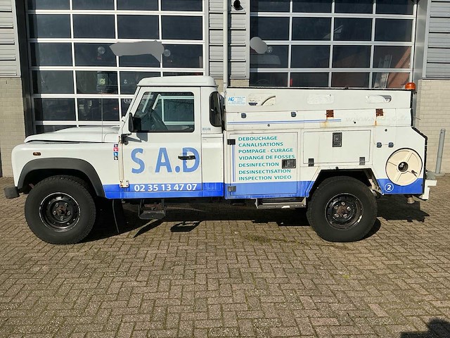 2011 - land rover pickup zuigwagen defender 130 bedrijfswagen - afbeelding 1 van  36