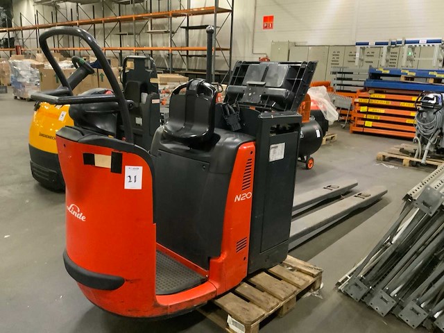 2011 - linde - 20 - orderpicker - afbeelding 1 van  9