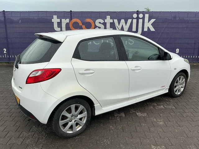 2011 - mazda - 2 - 1.3 bifuel gt-m line - personenauto - afbeelding 6 van  11