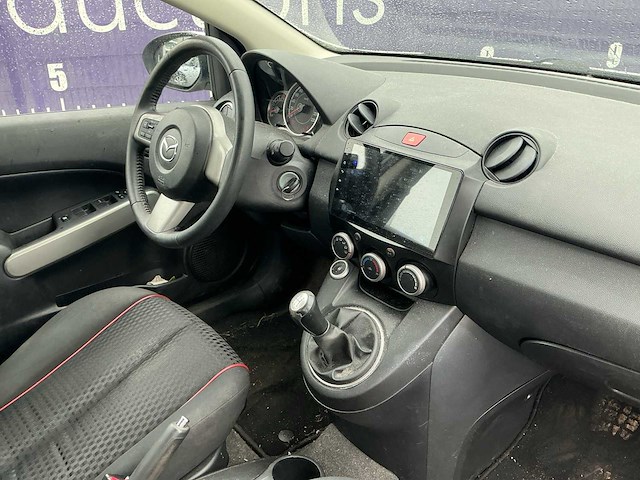 2011 - mazda - 2 - 1.3 bifuel gt-m line - personenauto - afbeelding 9 van  11