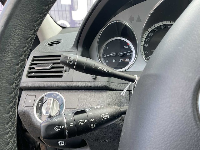 2011 - mercedes-benz - c-klasse estate - 180 cgi be.bnscl.av. - personenauto - afbeelding 2 van  13