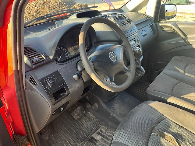 2011 - mercedes-benz - vito - bedrijfswagen - afbeelding 4 van  24