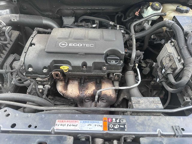 2011 - opel - astra sports tourer - 1.4 cosmo - 91-pzx-9 - afbeelding 8 van  17